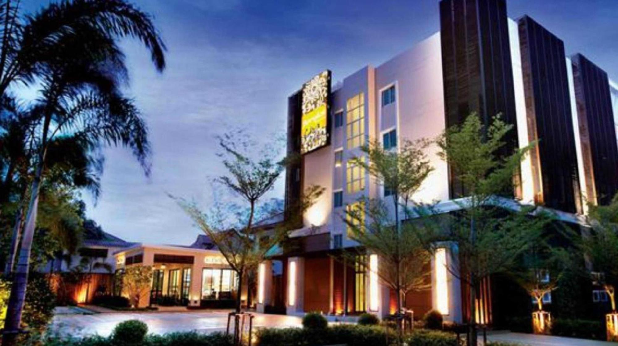 The Bangkok Cha Cha Suite Bagian luar foto